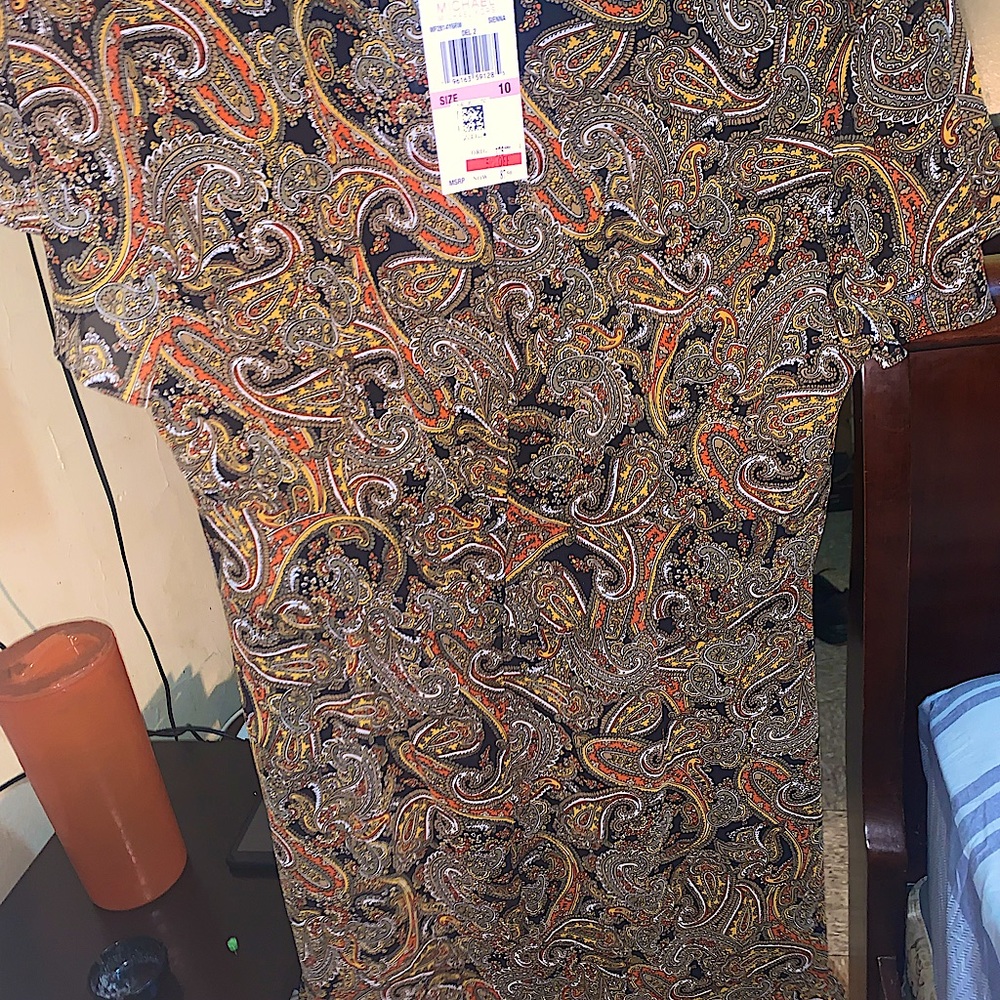 NEVER WORN STUNNING MICHEAL KORS WOEMNS DRESS. It was suppose to be for an event